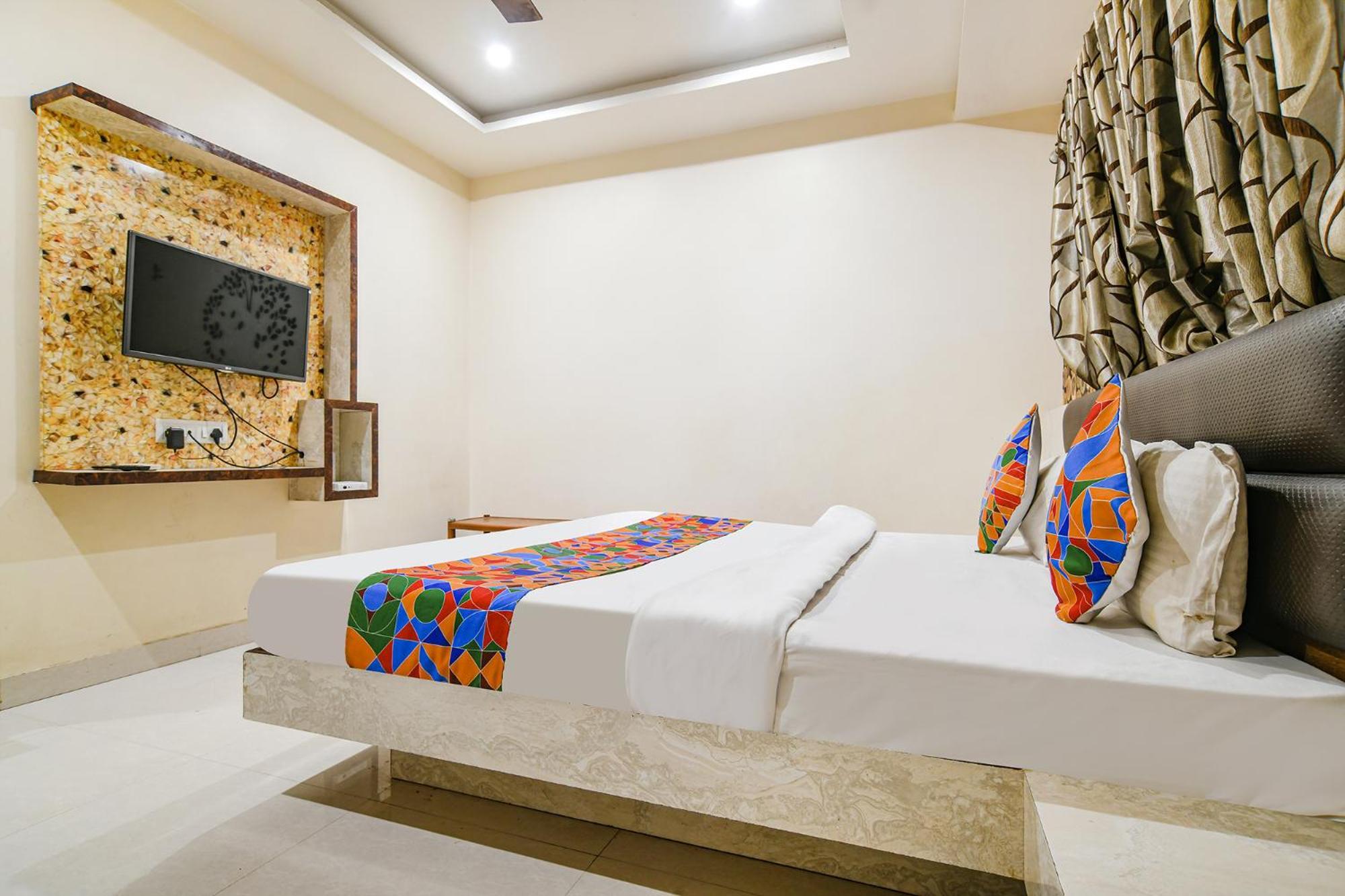 Fabhotel Shivam Palace- Near Mahakal Mandir Ujjain Zewnętrze zdjęcie
