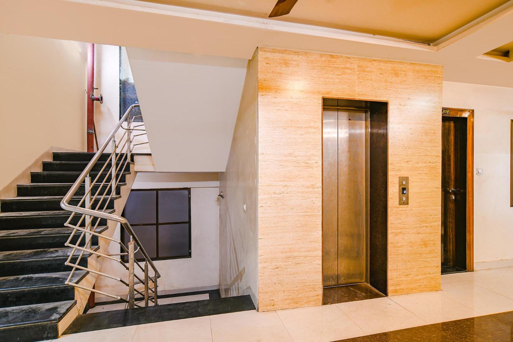 Fabhotel Shivam Palace- Near Mahakal Mandir Ujjain Zewnętrze zdjęcie